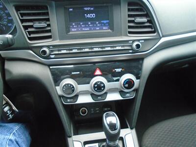 2019 Hyundai ELANTRA SE   - Photo 20 - Houston, TX 77082