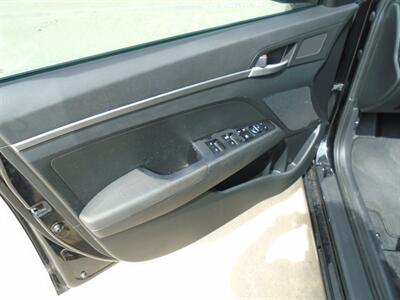 2019 Hyundai ELANTRA SE   - Photo 12 - Houston, TX 77082