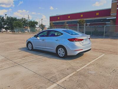 2017 Hyundai ELANTRA SE   - Photo 8 - Houston, TX 77082