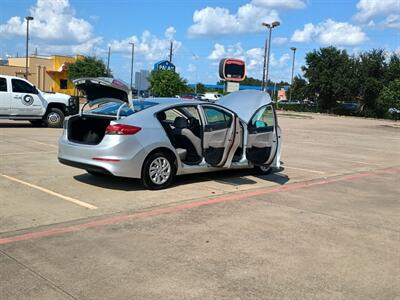 2017 Hyundai ELANTRA SE   - Photo 16 - Houston, TX 77082