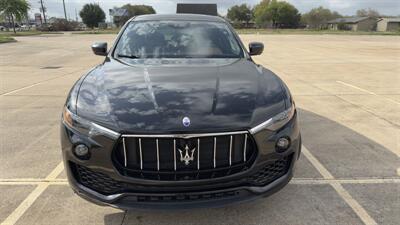 2018 Maserati Levante   - Photo 2 - Houston, TX 77082