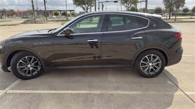 2018 Maserati Levante   - Photo 8 - Houston, TX 77082