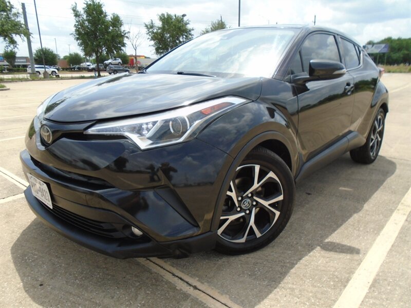 2019 Toyota C-HR LE   - Photo 1 - Houston, TX 77082