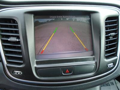 2015 Chrysler 200 Limited   - Photo 15 - Houston, TX 77082