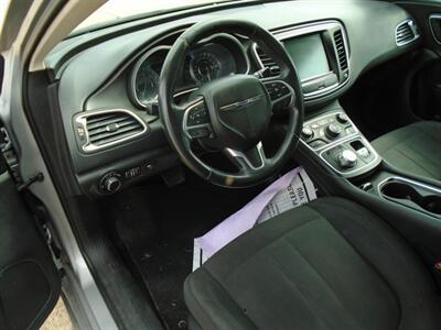 2015 Chrysler 200 Limited   - Photo 10 - Houston, TX 77082