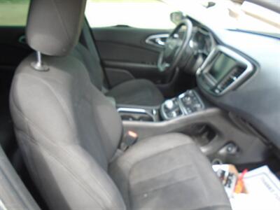 2015 Chrysler 200 Limited   - Photo 16 - Houston, TX 77082