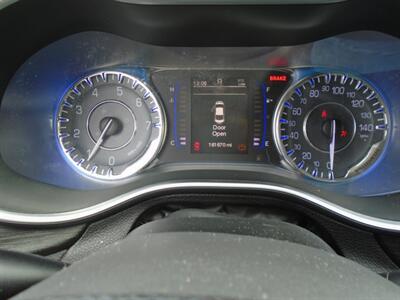 2015 Chrysler 200 Limited   - Photo 12 - Houston, TX 77082