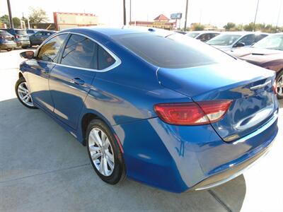 2015 Chrysler 200 Limited - Photo 7 - Houston, TX 77082