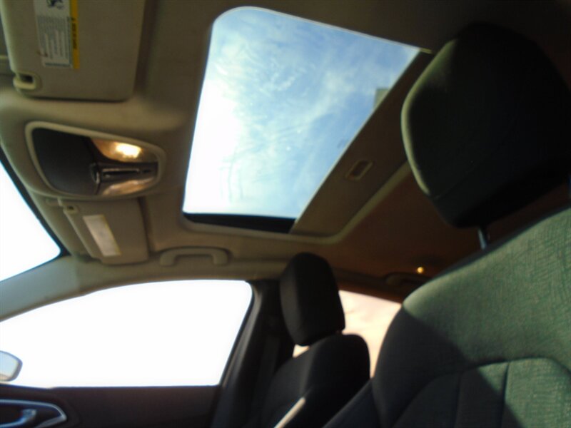 2015 Chrysler 200 Limited - Photo 22 - Houston, TX 77082