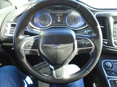 2015 Chrysler 200 Limited - Photo 15 - Houston, TX 77082