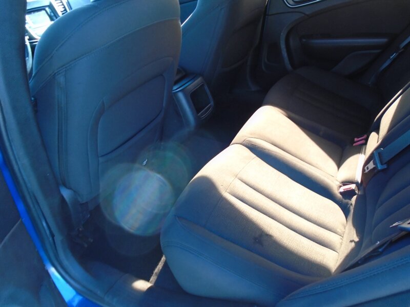 2015 Chrysler 200 Limited - Photo 20 - Houston, TX 77082