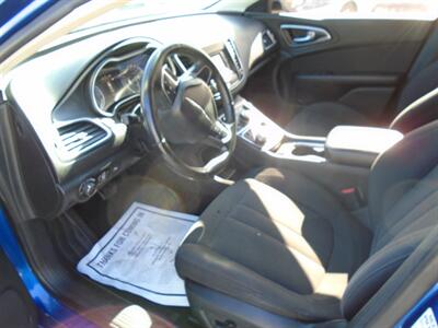 2015 Chrysler 200 Limited - Photo 13 - Houston, TX 77082