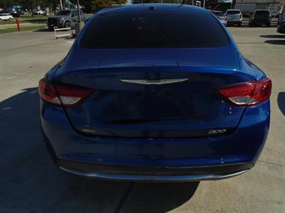 2015 Chrysler 200 Limited - Photo 6 - Houston, TX 77082