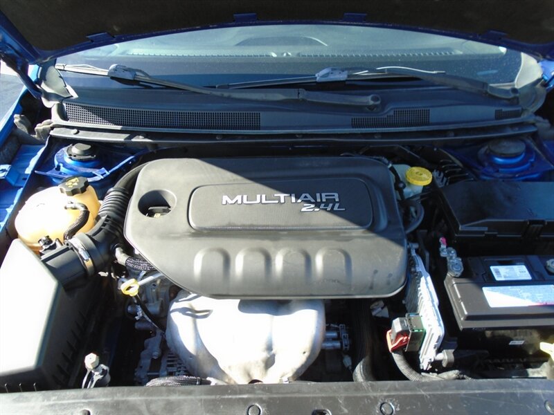 2015 Chrysler 200 Limited - Photo 24 - Houston, TX 77082