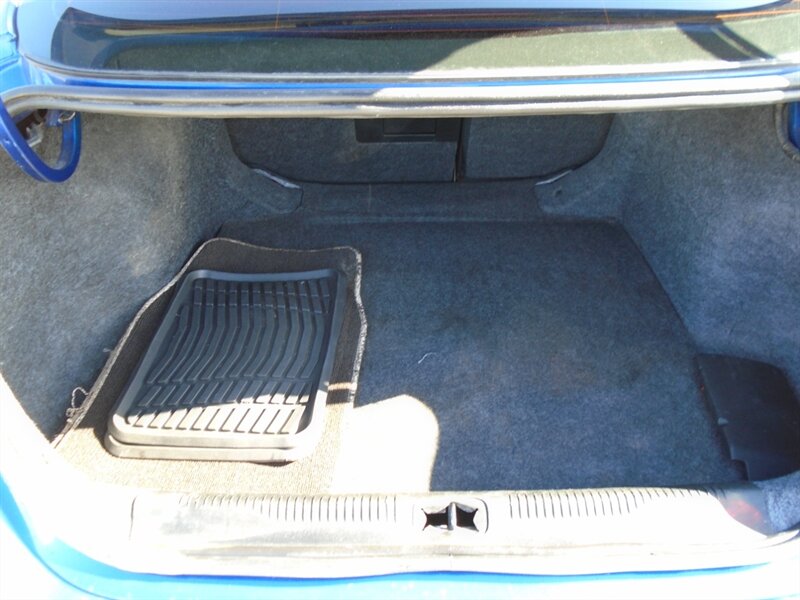 2015 Chrysler 200 Limited - Photo 10 - Houston, TX 77082