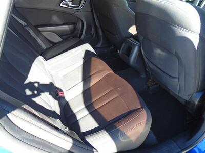 2015 Chrysler 200 Limited - Photo 21 - Houston, TX 77082