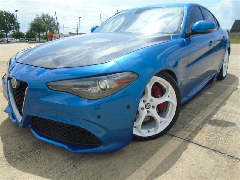 2017 Alfa Romeo Giulia Ti   - Photo 1 - Houston, TX 77082