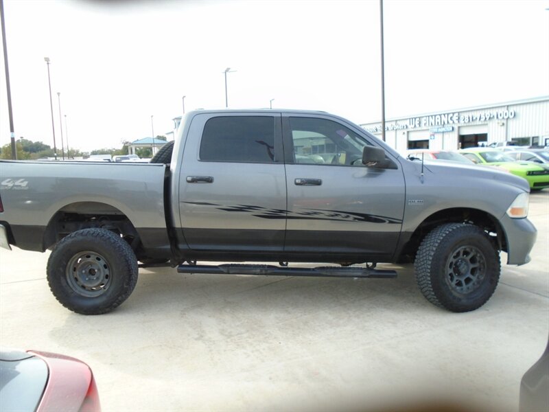 2009 Dodge Ram 1500 ST - Photo 4 - Houston, TX 77082