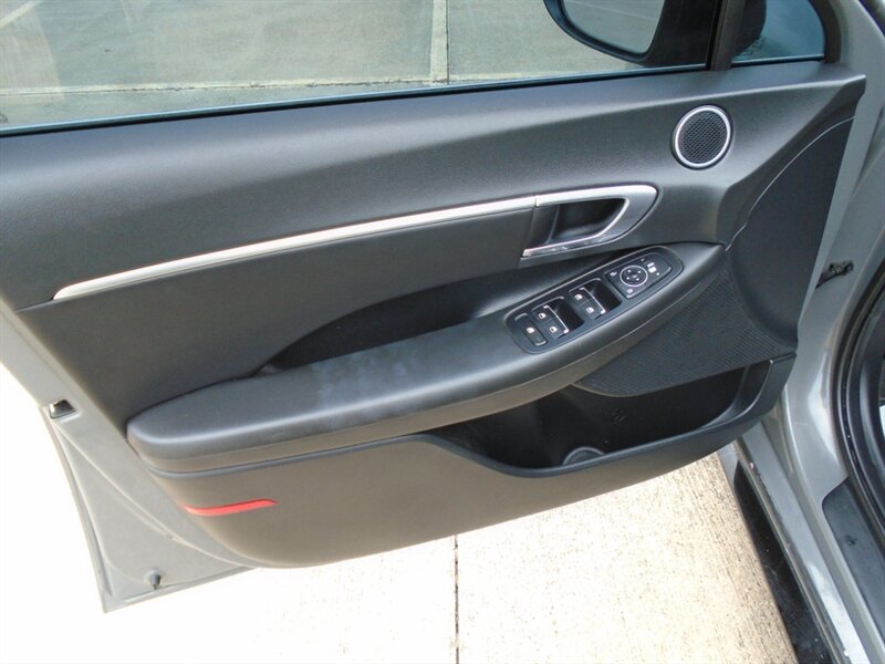 2023 Hyundai SONATA SEL - Photo 9 - Houston, TX 77082