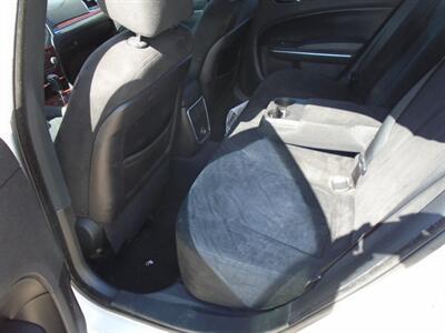 2012 Chrysler 300 Series   - Photo 15 - Houston, TX 77082