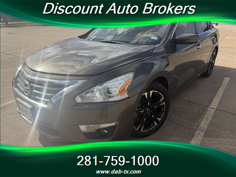 2013 Nissan Altima 2.5   - Photo 1 - Houston, TX 77082