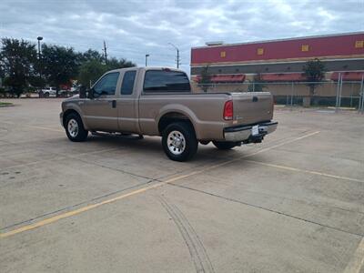 2005 Ford F-250 Super Duty XL 4dr SuperCab XL   - Photo 4 - Houston, TX 77082