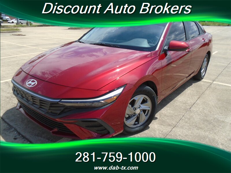 2025 Hyundai ELANTRA SE  