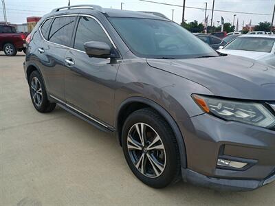 2017 Nissan Rogue S   - Photo 4 - Houston, TX 77082