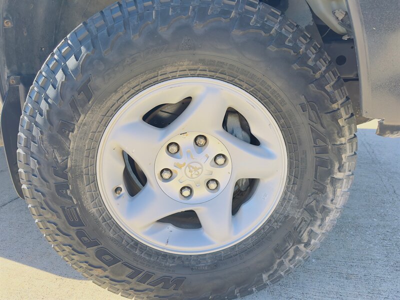 2003 Toyota Tundra SR5 4dr Access Cab SR5 - Photo 21 - Houston, TX 77082