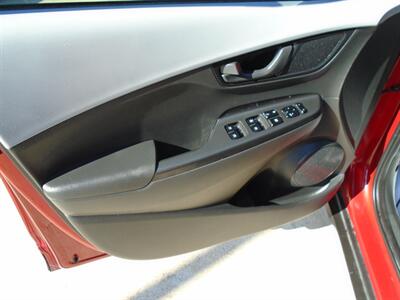 2021 Hyundai KONA SEL - Photo 12 - Houston, TX 77082