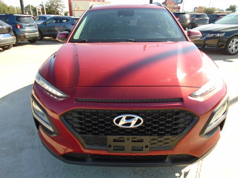 2021 Hyundai KONA SEL  