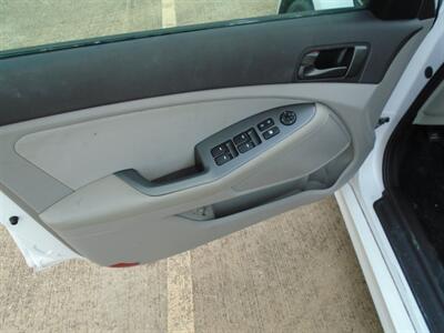 2014 Kia Optima LX   - Photo 9 - Houston, TX 77082