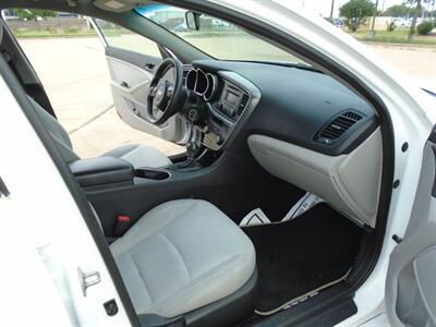 2014 Kia Optima LX   - Photo 16 - Houston, TX 77082