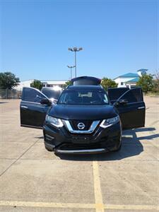 2017 Nissan Rogue S   - Photo 9 - Houston, TX 77082