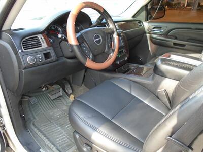 2009 GMC Yukon XL Denali   - Photo 13 - Houston, TX 77082