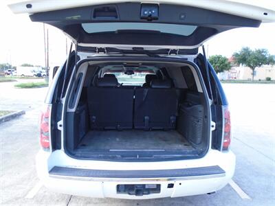 2009 GMC Yukon XL Denali   - Photo 7 - Houston, TX 77082