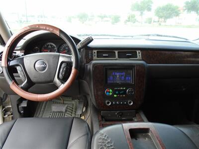2009 GMC Yukon XL Denali   - Photo 14 - Houston, TX 77082