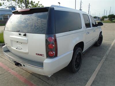 2009 GMC Yukon XL Denali   - Photo 5 - Houston, TX 77082