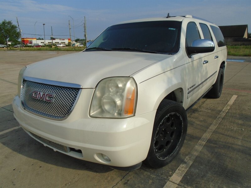 2009 GMC Yukon XL Denali   - Photo 1 - Houston, TX 77082