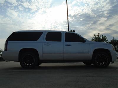 2009 GMC Yukon XL Denali   - Photo 4 - Houston, TX 77082