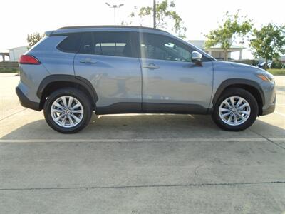 2022 Toyota Corolla Cross LE   - Photo 4 - Houston, TX 77082