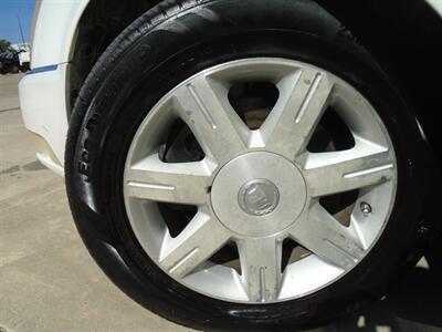 2006 Cadillac DTS Luxury I - Photo 22 - Houston, TX 77082