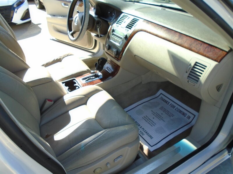 2006 Cadillac DTS Luxury I - Photo 11 - Houston, TX 77082
