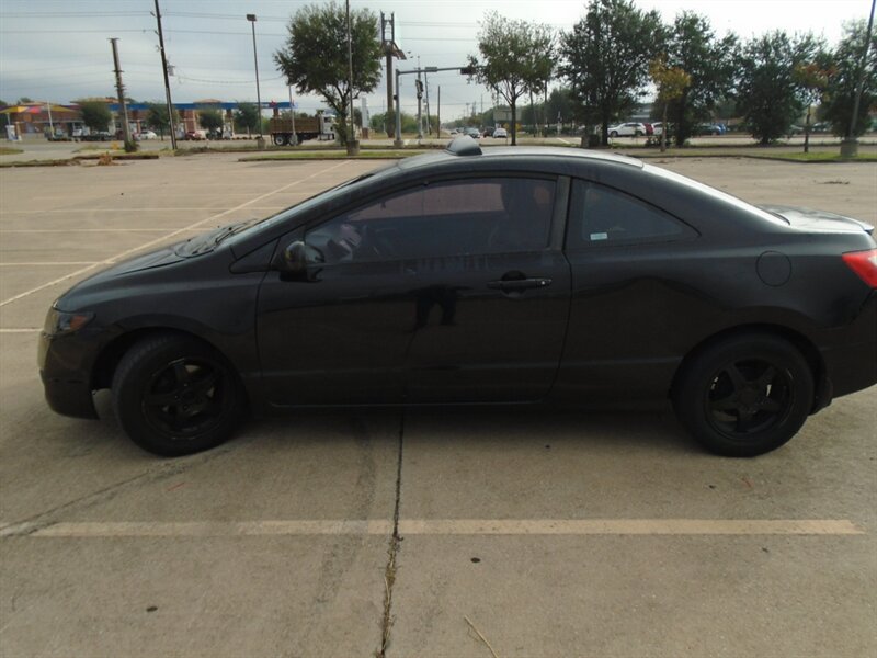 2010 Honda Civic LX - Photo 8 - Houston, TX 77082