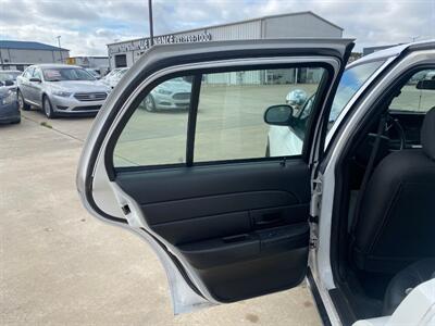 2008 Ford Crown Victoria Police Interceptor   - Photo 13 - Houston, TX 77082