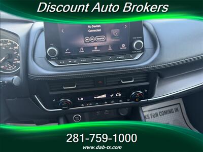 2023 Nissan Rogue SV - Photo 17 - Houston, TX 77082