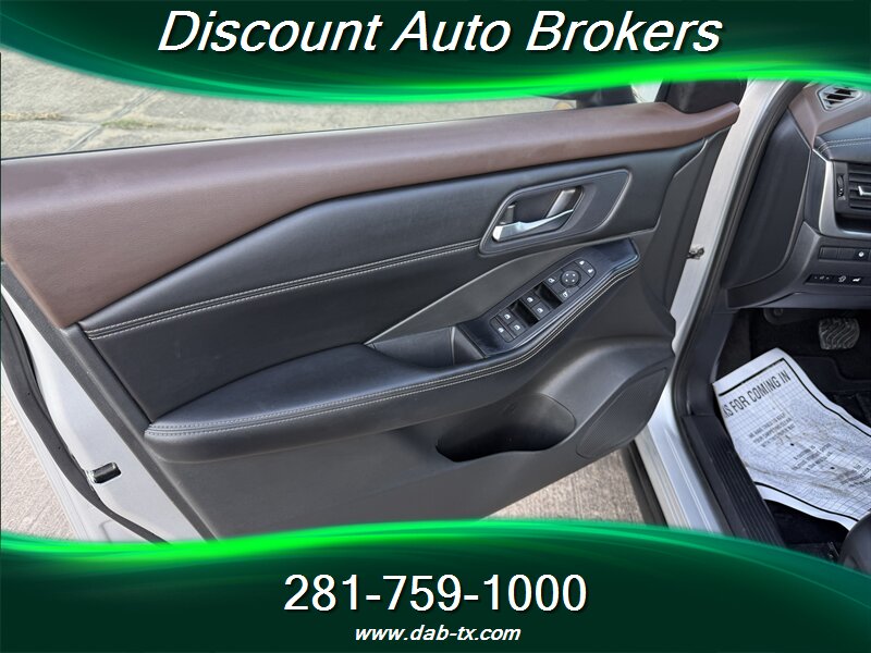 2023 Nissan Rogue SV - Photo 10 - Houston, TX 77082