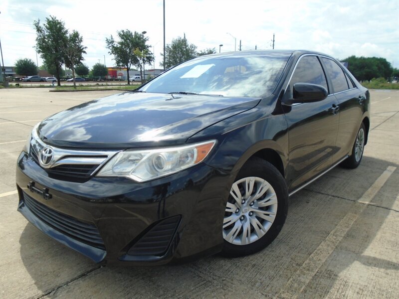 2014 Toyota Camry L   - Photo 1 - Houston, TX 77082