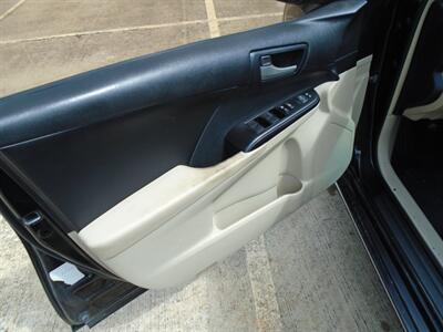 2014 Toyota Camry L   - Photo 10 - Houston, TX 77082