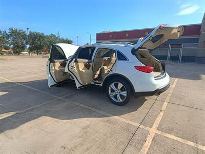 2011 INFINITI FX35   - Photo 12 - Houston, TX 77082